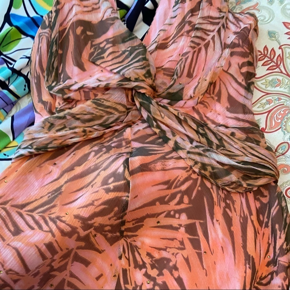 Muse size 8 long dress- zips up - Picture 12 of 12